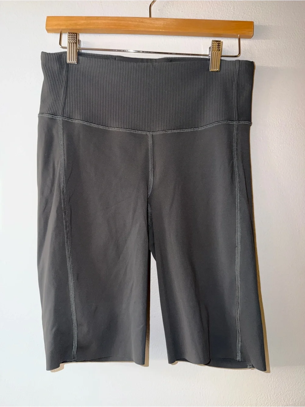 Lululemon Size 8 High Waist Gray Ribbed Waist Biker Shorts 11” inseam